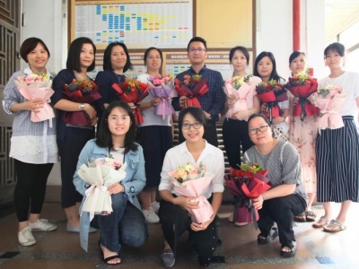 母亲节来临 福永城建系统把鲜花送给“妈妈们”