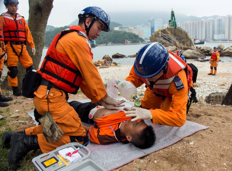 香港民安队“挑战者”应对超强台风及禽流感爆发