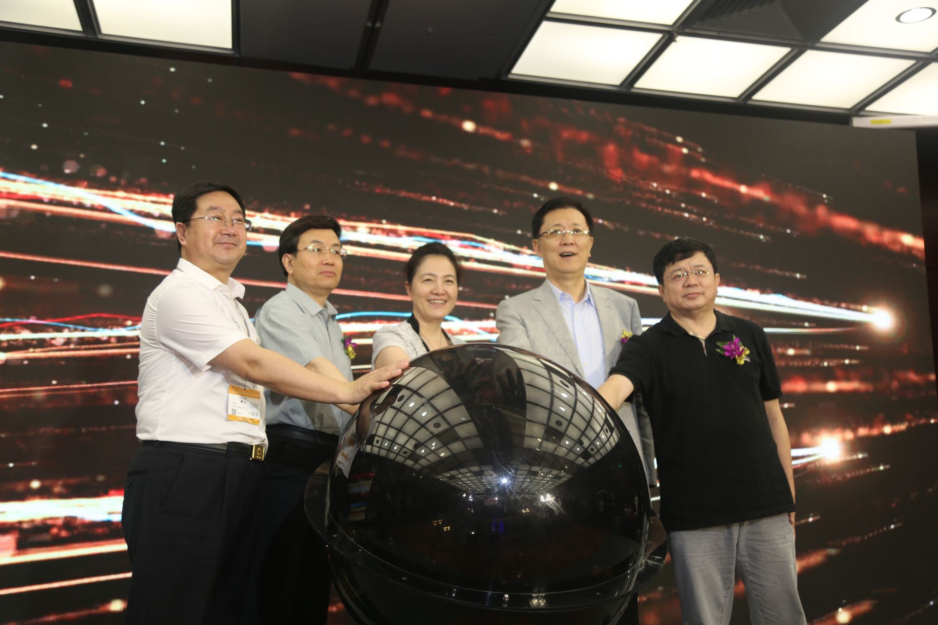 让你瞬间陷入“回忆杀”的《读者》累计发行量突破20亿啦