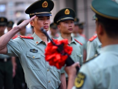 三个人的入队仪式  ——驻守深圳中英街的“沙头角模范中队”迎来第2509个兵