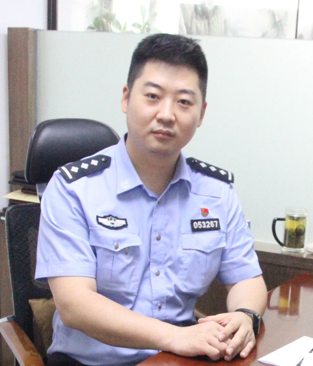 每日警星 |  张佳星：龙岗交通安全的守护者