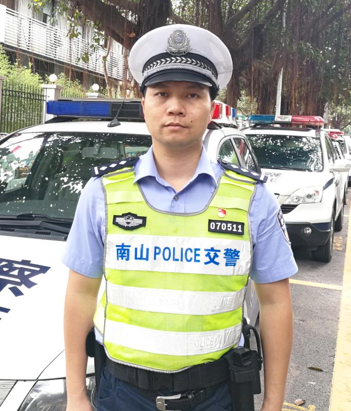每日警星｜徐镇明：为群众平安出行保驾护航