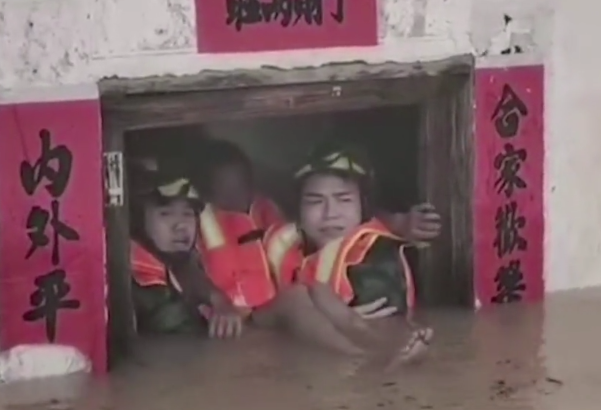 广东河源暴雨63个乡镇受灾 已致7死1失联