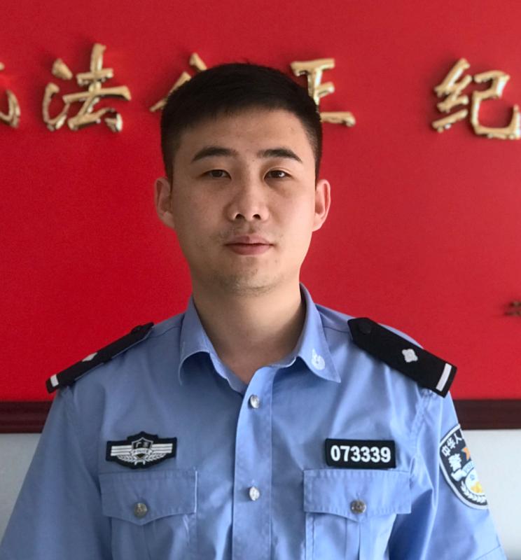 每日警星｜李压卷：守土尽责的“小蜜蜂”