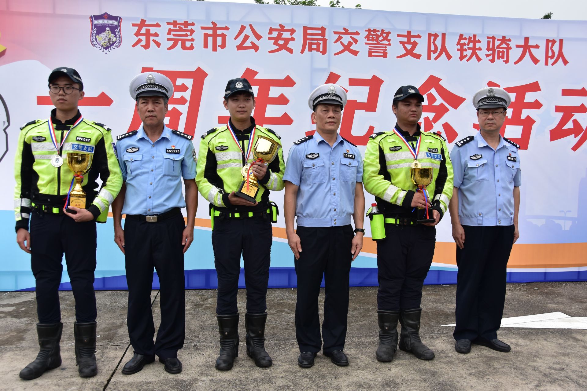 排堵保畅、服务市民、守护平安，东莞铁骑好样的！