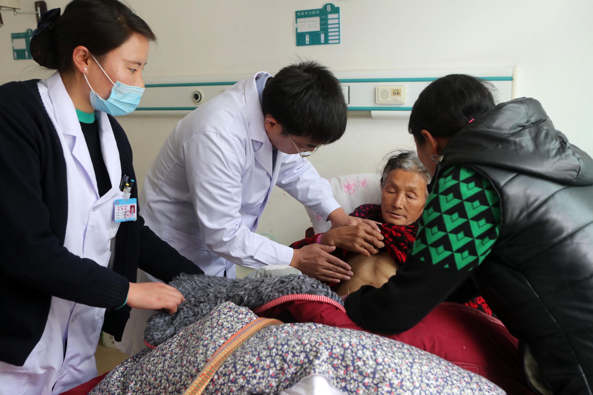 大局·献礼新中国70华诞︱“王院长来了后，我们县医院手术量猛增”