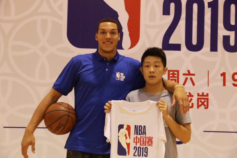 阿隆·戈登来啦！NBA中国赛推广活动走进深圳校园