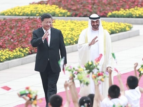 习近平举行仪式欢迎阿联酋阿布扎比王储访华并同其会谈
