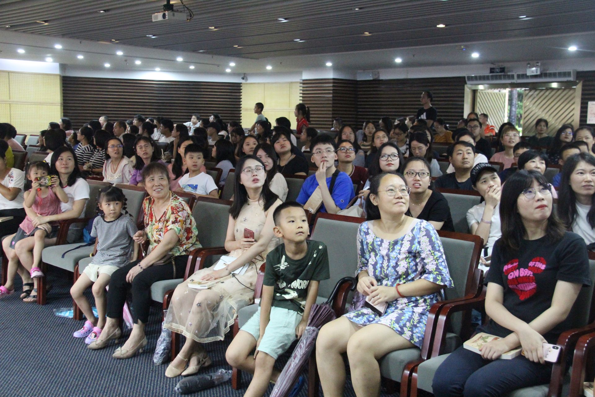 两位著名儿童文学作家齐聚罗湖图书馆，“作家面对面”圆满落幕