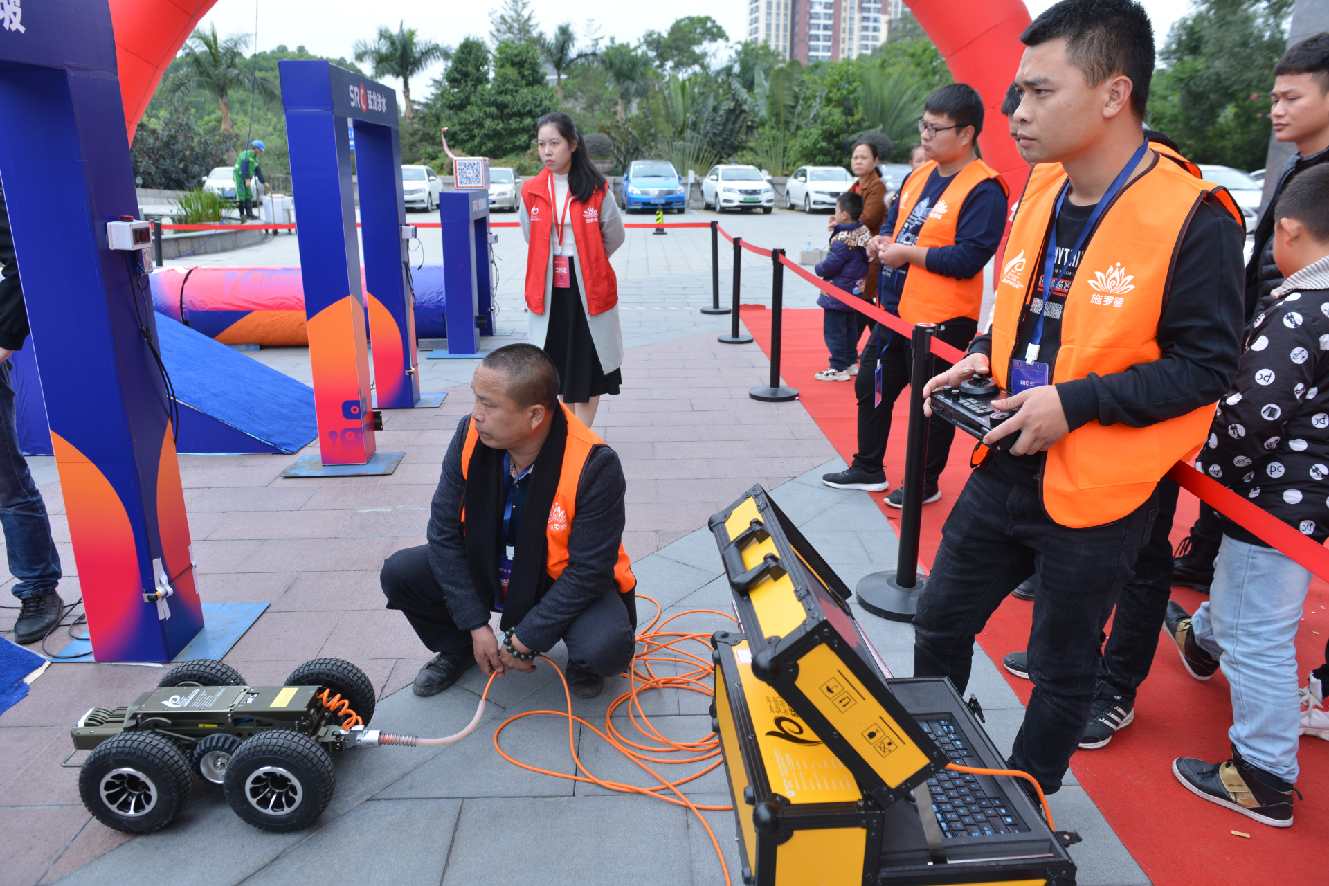 深企高科技引领特种机器人助力智慧城市建设