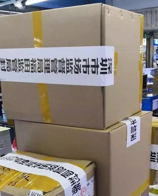 拍手叫好！深圳华强北卖针孔摄像器商铺被查