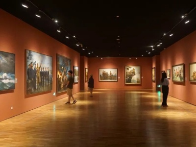看展︱“踱步：七十年的走过”展览以美术作品带你回望新中国七十年历程