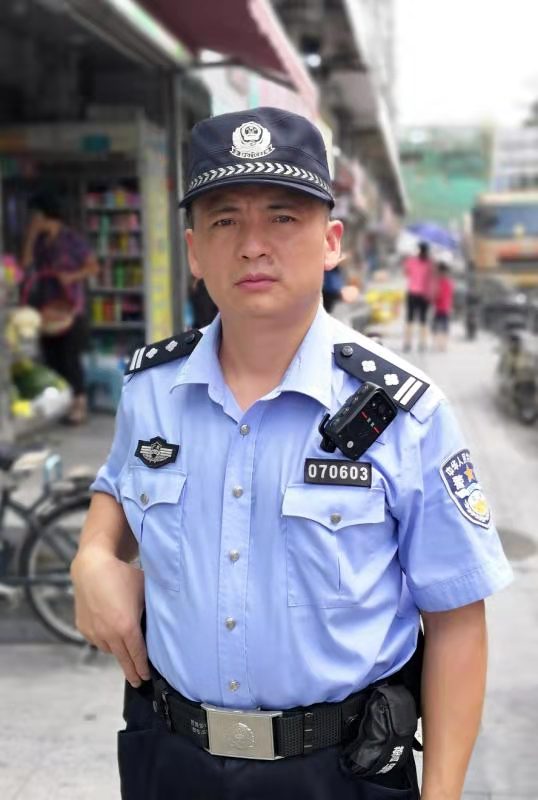 每日警星 | 董武：扑下身子的热心好警长