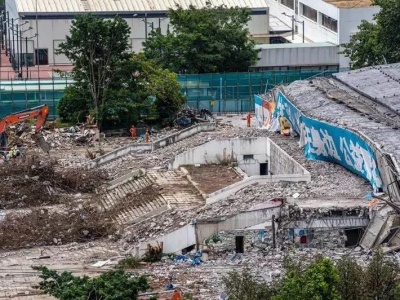 深圳体育中心坍塌事故后续：责任单位领“红牌”，调查尚未结束