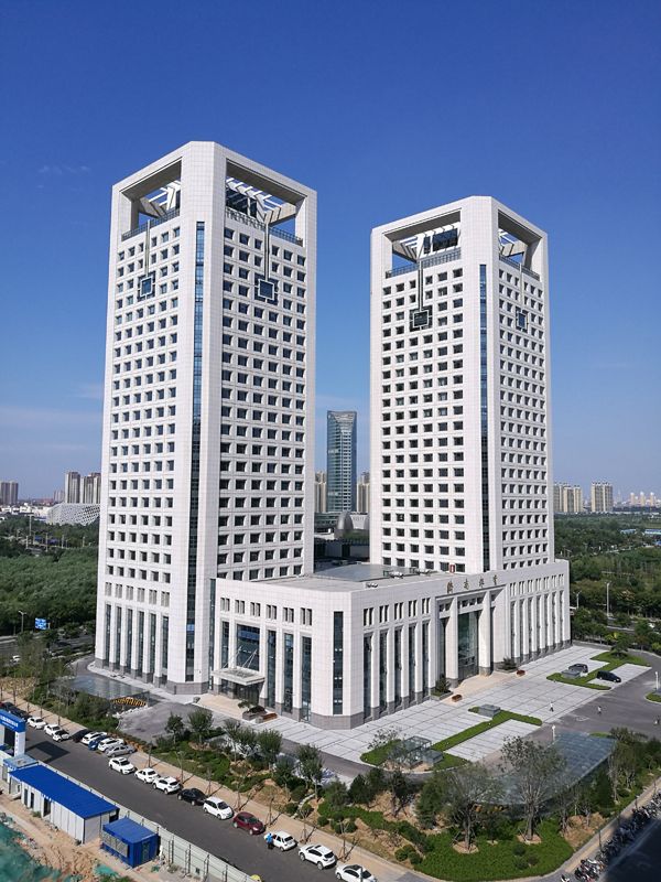 年薪三四十万元抢人才！济南这场招聘会比夏天还要火