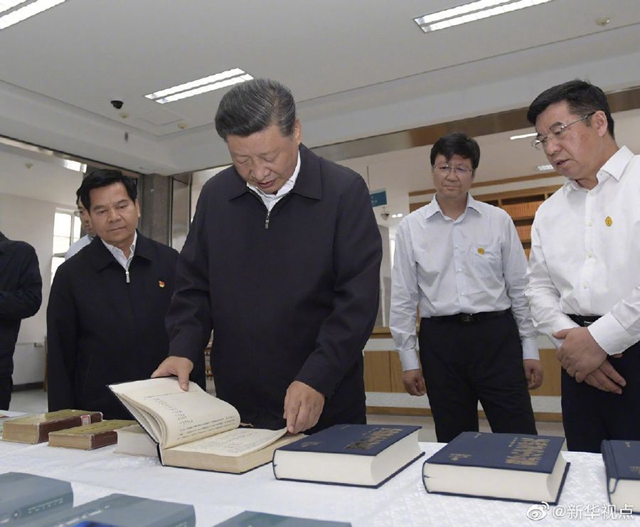习近平勉励大学生：志存高远、脚踏实地，做国家的骨干和栋梁