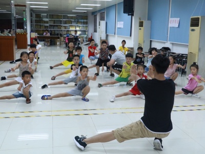 宝安潭头社区开展暑期青少年成长项目