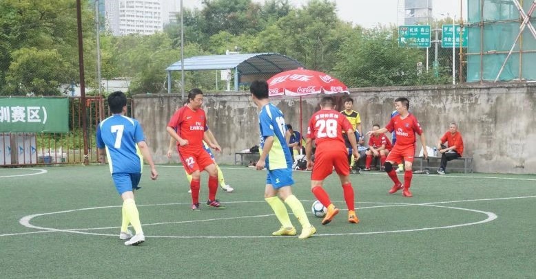 全国体育新闻工作者足球赛（深圳）开赛