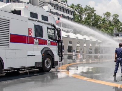 香港立法会保安事务委员会参观警方水炮车示范