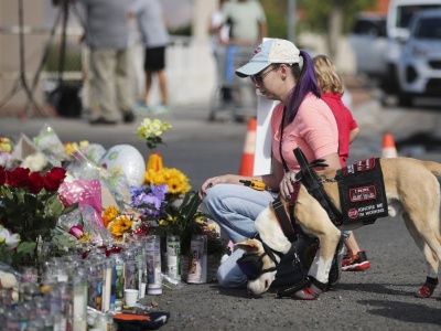 美国警方公布得州枪击案22名遇难者身份，至少有8名外国人