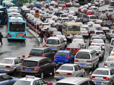 上半年深圳市发生交通事故891起  全市交通安全形势总体平稳