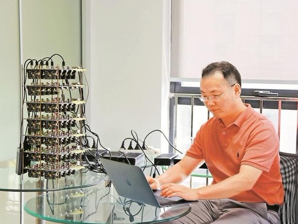 科院深圳先进院喻之斌：  甘坐“冷板凳” 专注AI底层技术研究