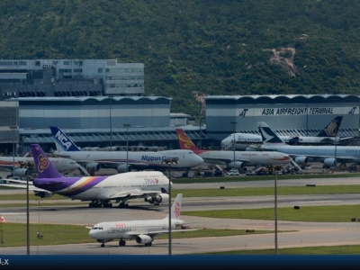 香港国际机场运行受阻，被迫取消今日16时后多个航班 