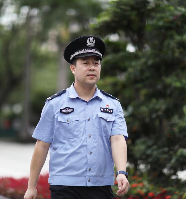 每日警星 | 李清贵：危急时刻救下违法嫌疑人