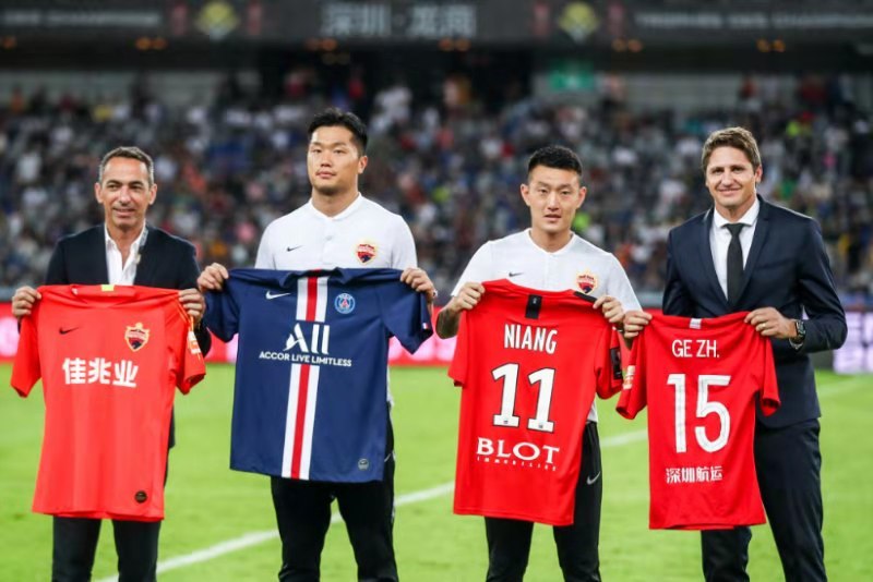中法俱乐部哥俩好 深圳佳兆业也来交换球衣