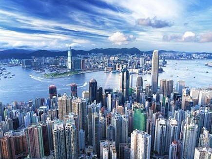 2019首届粤港澳大湾区侨商论坛在深举行  