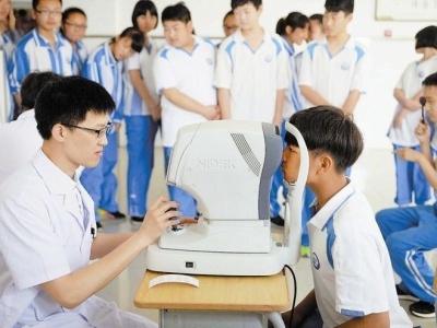深圳全市上半年完成逾27万名中小学生近视筛查