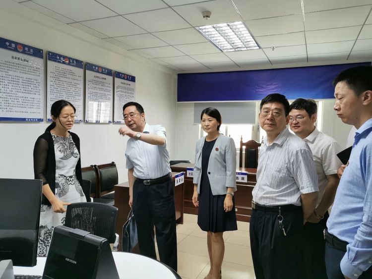 内蒙古自治区司法厅调研组到民治街道了解司法行政工作