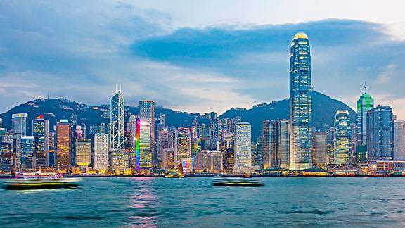 香港旅游消费类数据下跌 各界盼社会早日重回安定