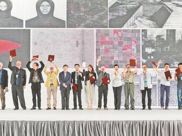 “中国·观澜版画原创产业基地”推进中国版画“走出去”和国外版画“请进来”