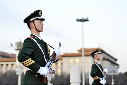 将国防知识融入体育赛事，擦亮国防教育“深圳品牌”