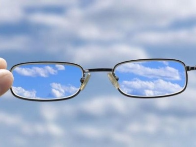近视眼镜到底该怎么选？市消委会提醒消费者谨慎选择防蓝光镜片