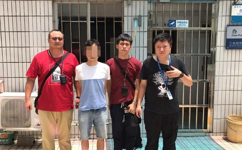 他应聘的第一天就“捞”了17000元