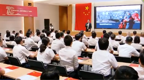 识圳｜王伟中参加市委办公厅庆祝新中国成立70周年主题党日活动