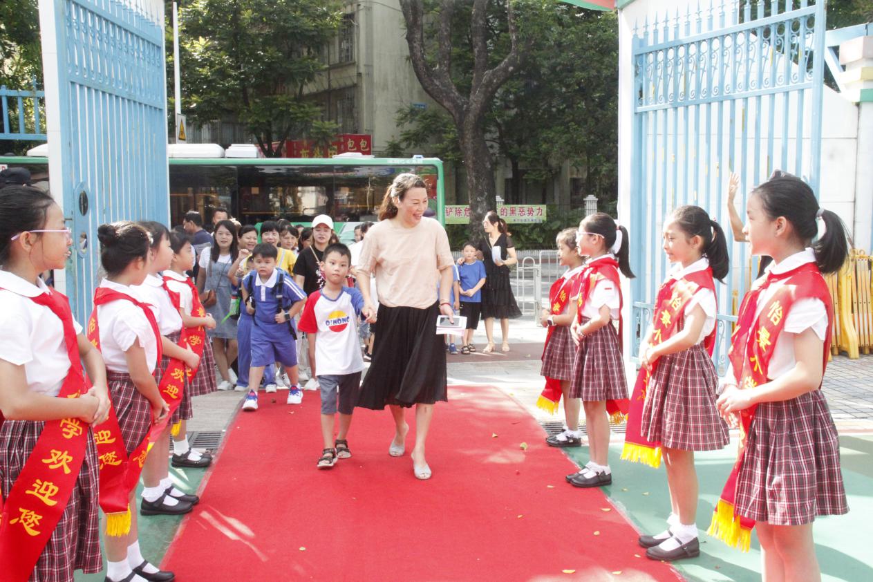 家校合力怡景怡情！怡景小学举行新生入学专题培训