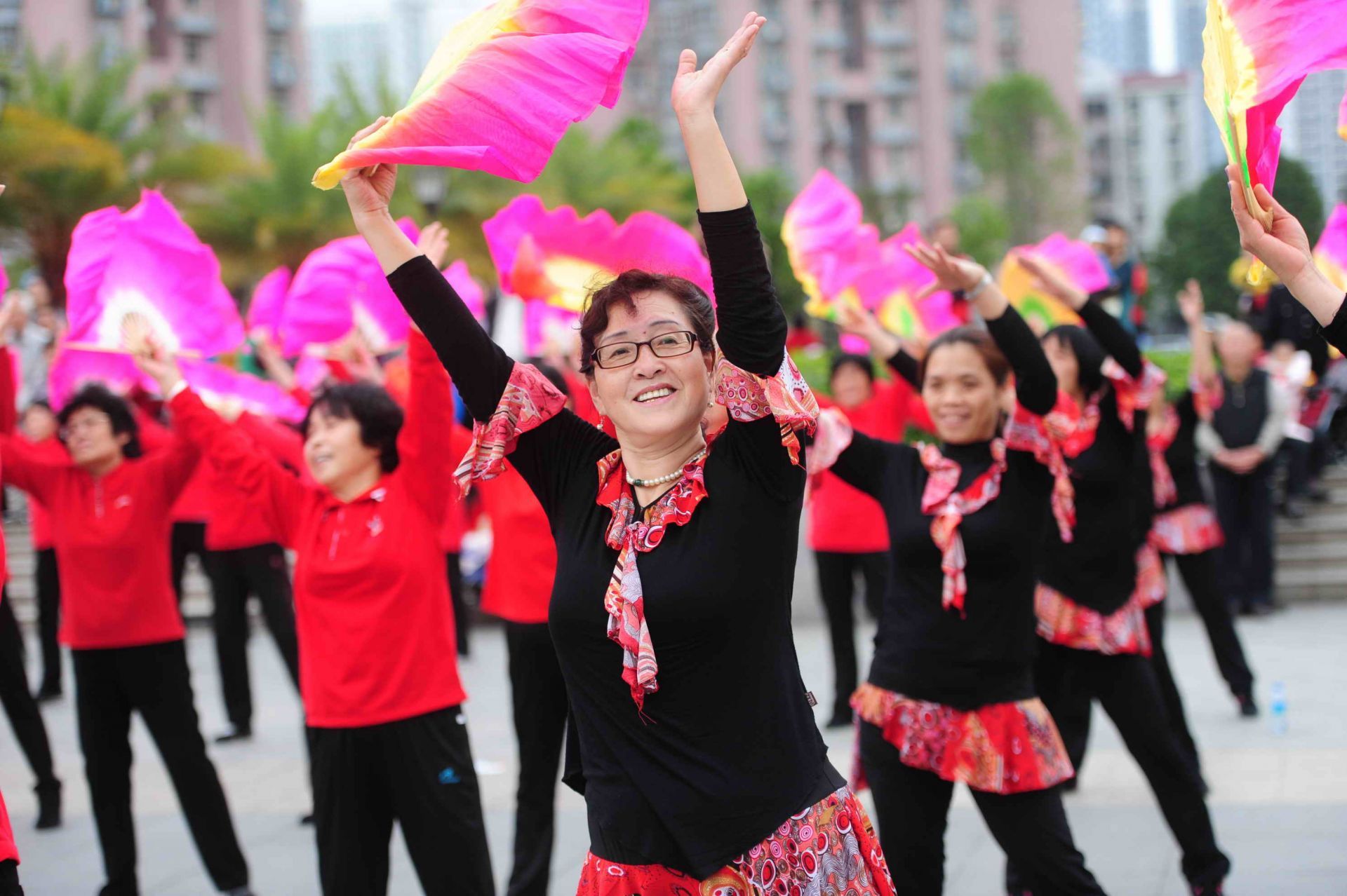 贯彻落实全会精神 · 四论 |着力打造民生幸福标杆