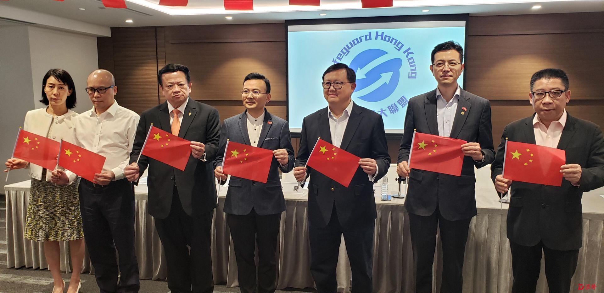 香港民间组织将组建万人国庆护旗义工队
