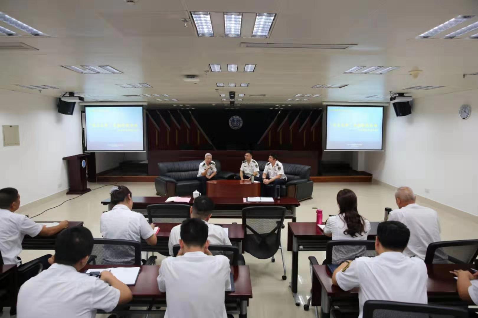 大铲海事局团总支举办“争当先锋”青年访谈活动