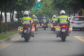 全市交警支援宝安开展“BD-85”交通整治行动，重拳整治电动车非法营运行为