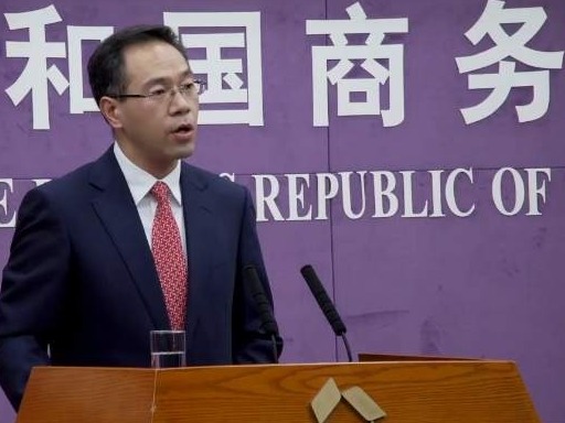 商务部：中美双方工作层将于近期见面