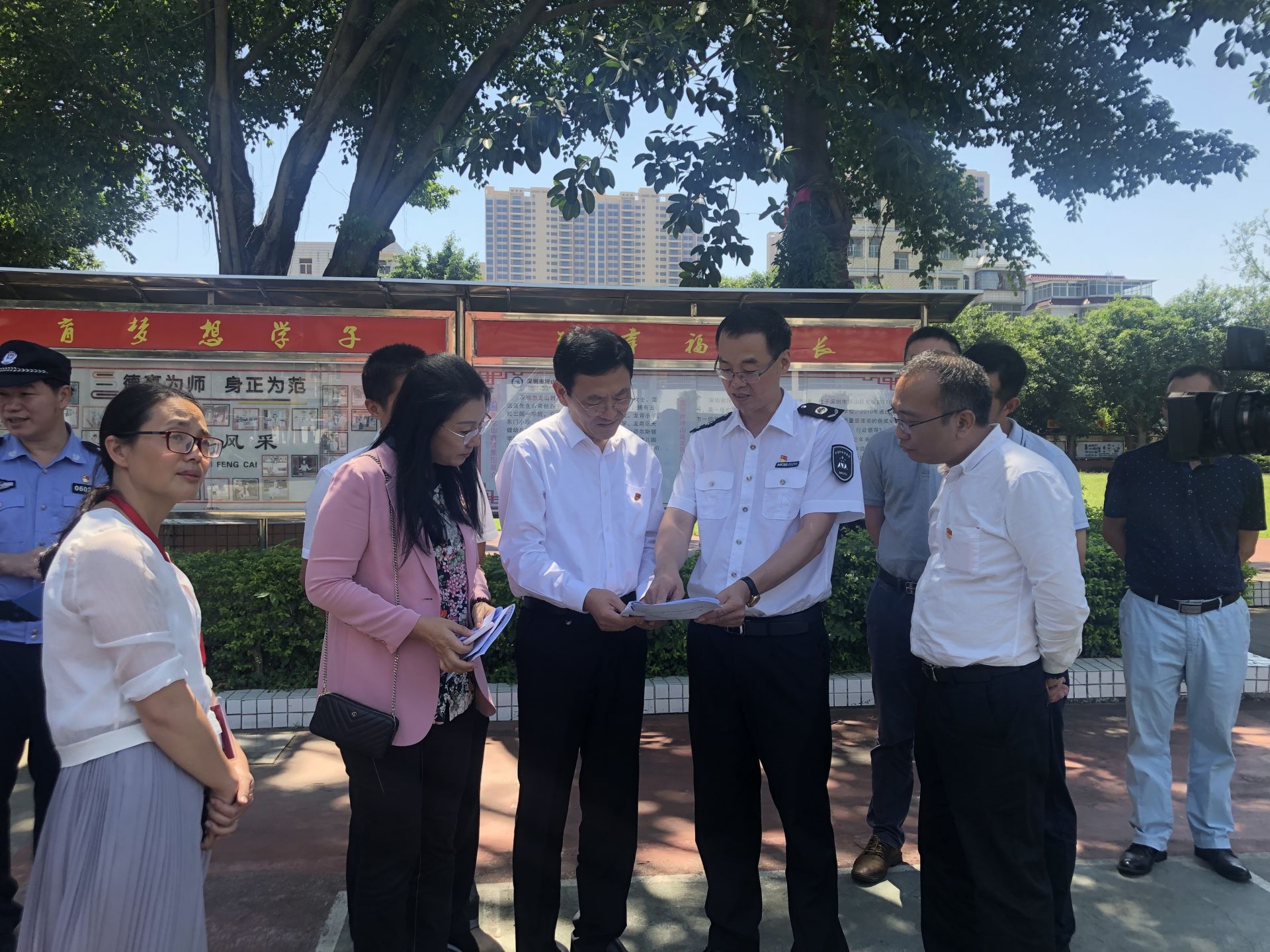 坪山区领导带队调研民办学校