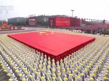 龙岗区组织集中收看庆祝新中国成立70周年大会现场直播