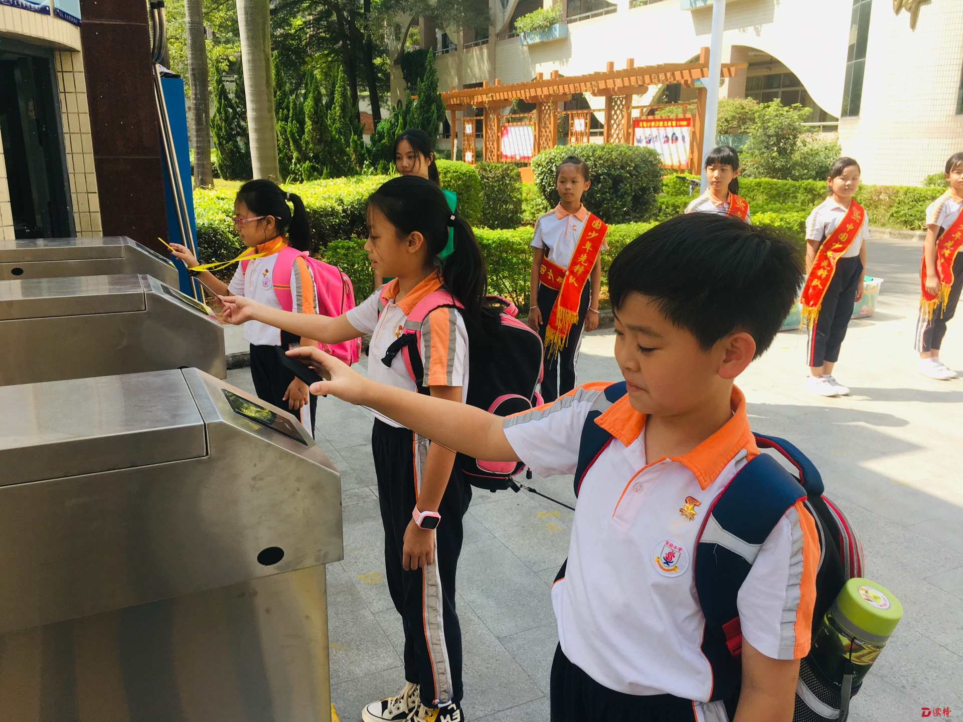加强出入口三防建设！东莞大朗筑牢第一道校园安全关