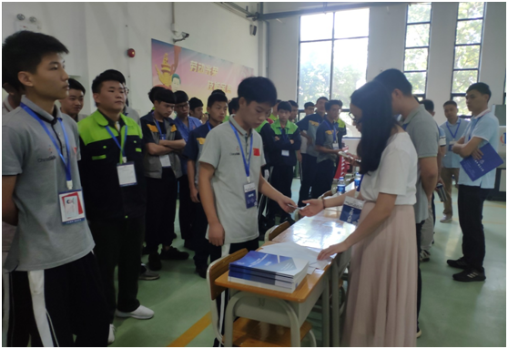 奖金1万元！龙岗职校学子喜获技能大赛大奖