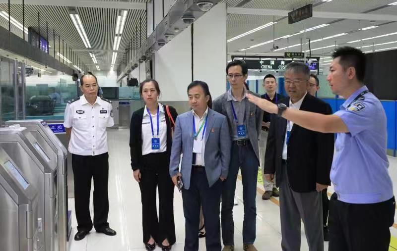 深入探讨前沿科技与边检工作 皇岗边检站收获满满