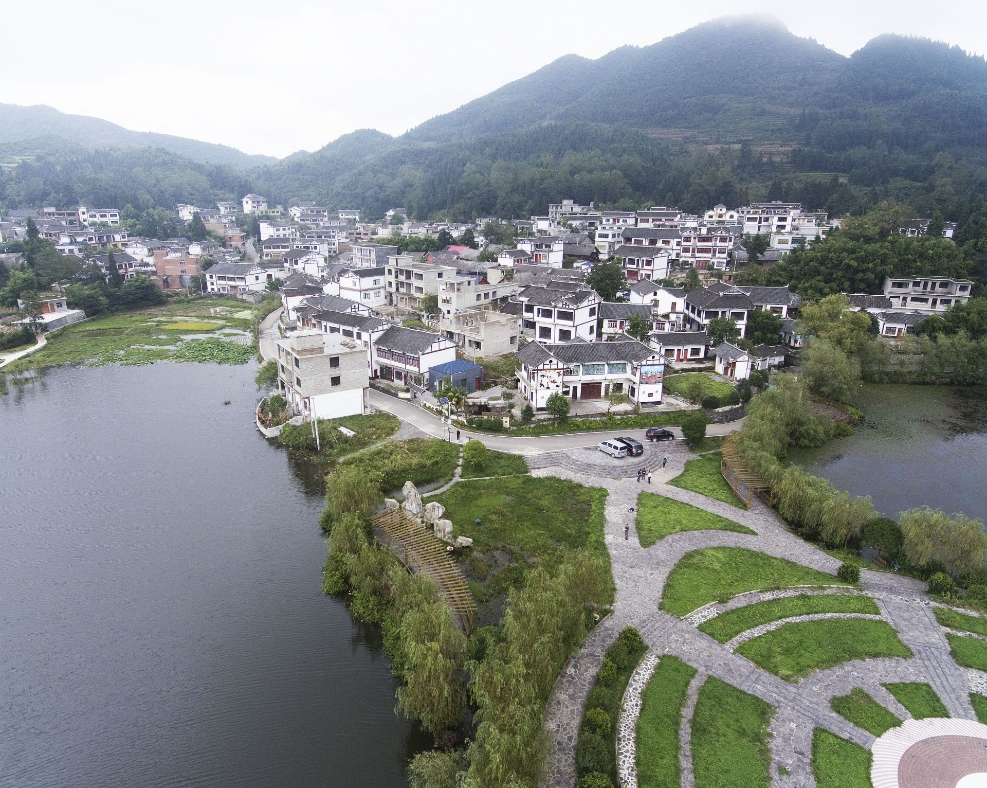 大局之走进毕节 | 美丽乡村建起来 绿了青山富了民